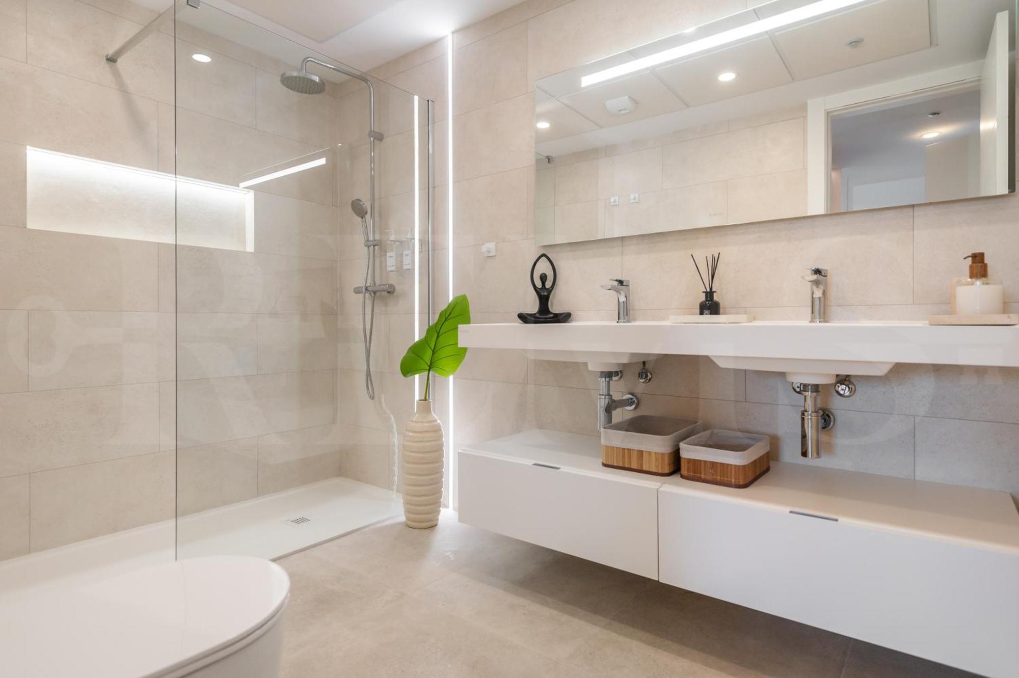 Leilighet Coastside Gem With Terrace And Parking Rems Fuengirola